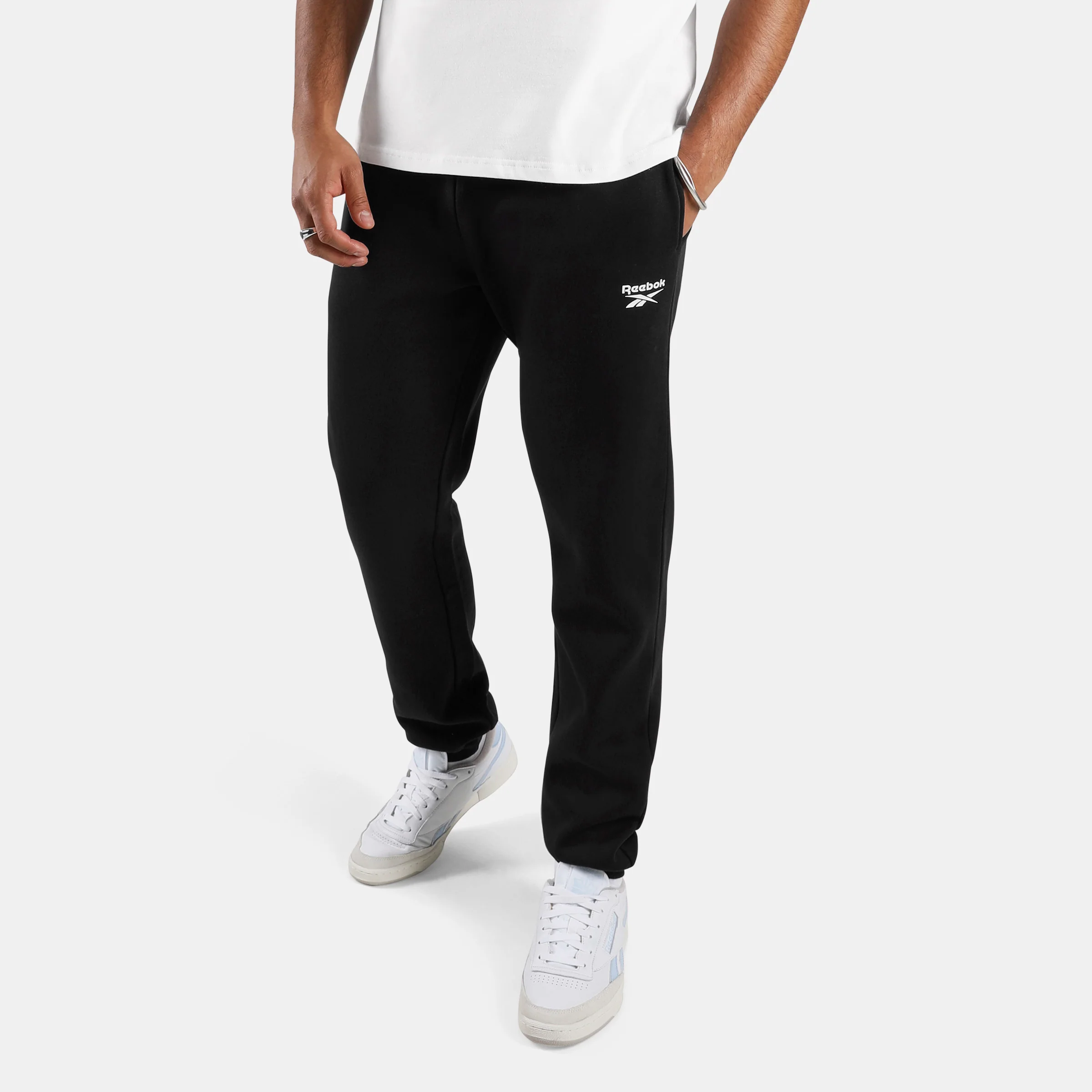 Andre Small Logo Cuffed Pant Black