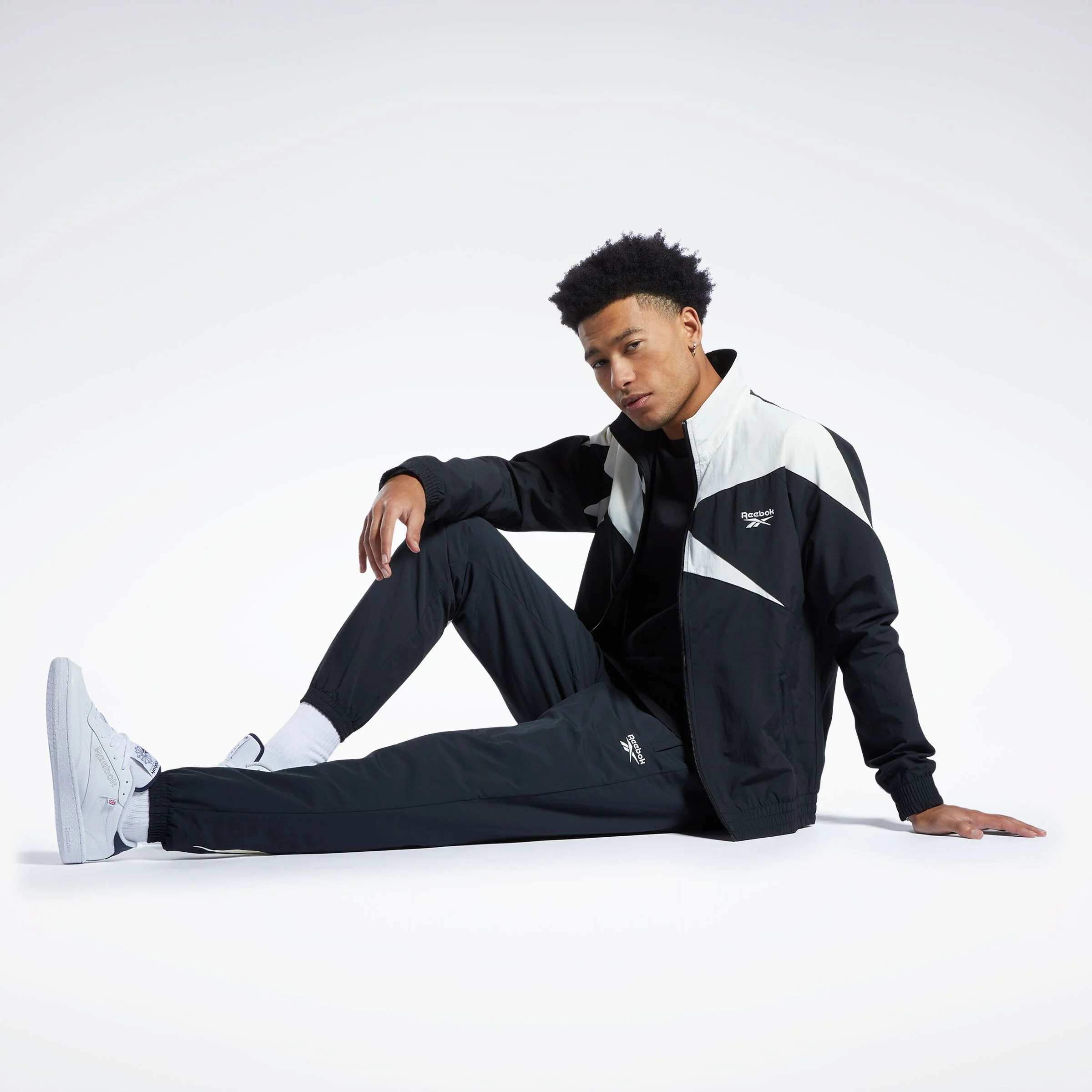 Classics Vector Track Pants Night Black/Night Black - Image 8