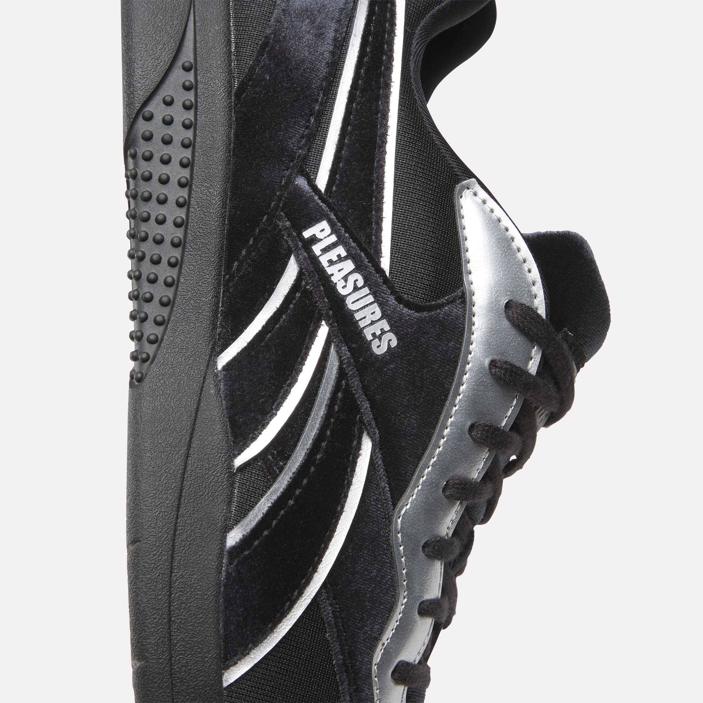 Reebok X Pleasures Hammer Street Shoes Black/Silver/Black - Image 6