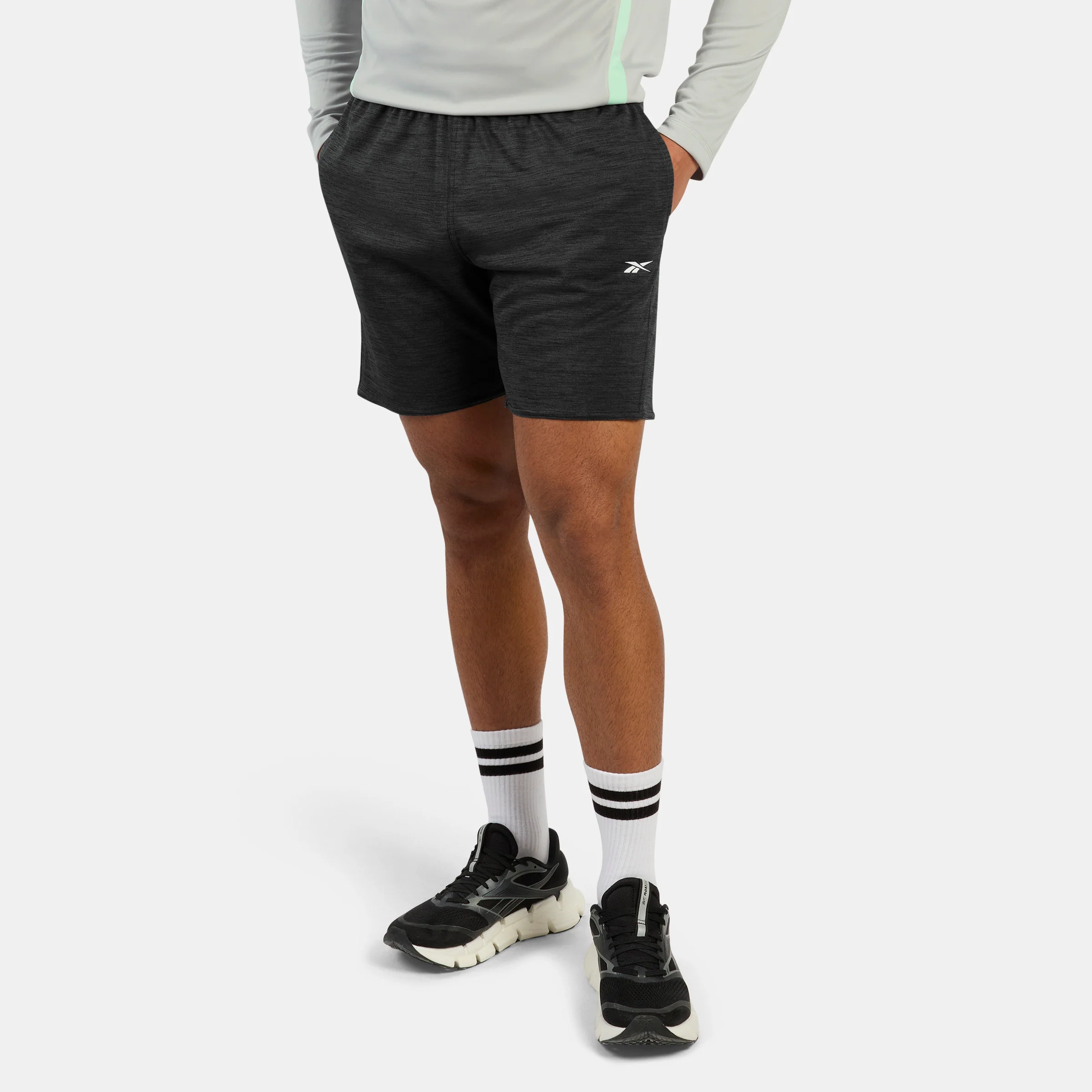 Id Train Knit Short Black Melange