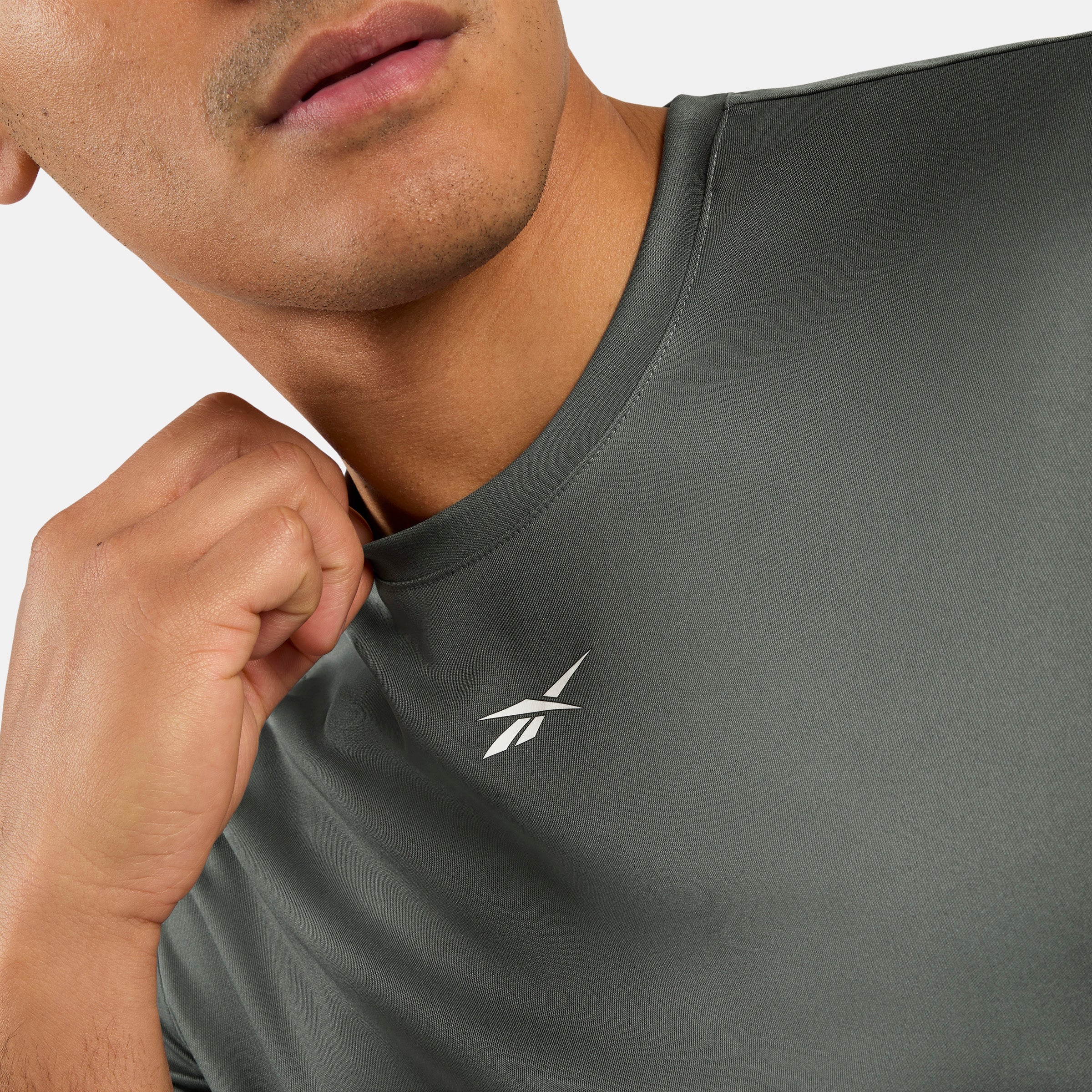 Id Train Ss Tech Tee Grey 5 - Image 4