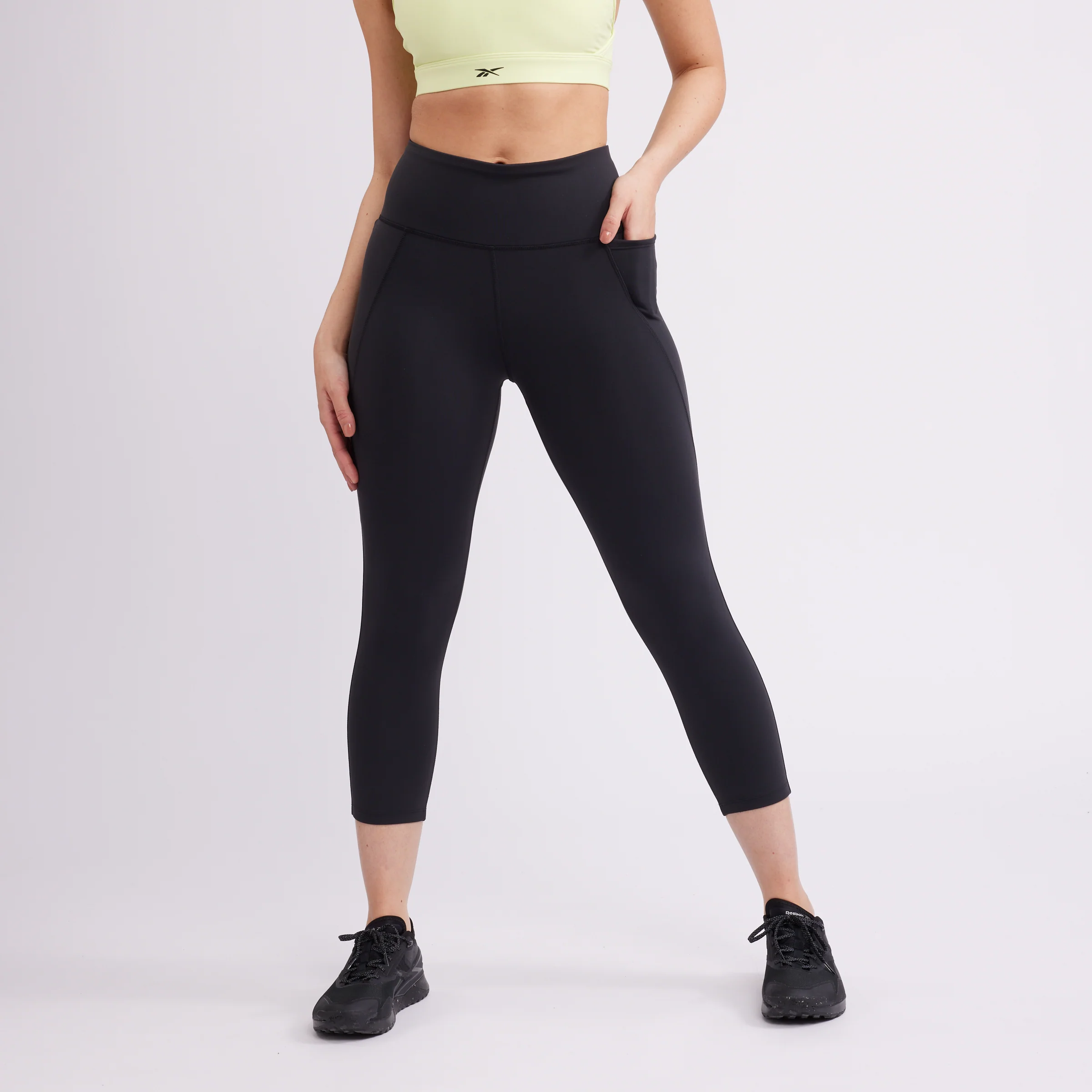 Lux 3/4 Leggings Black - Image 5
