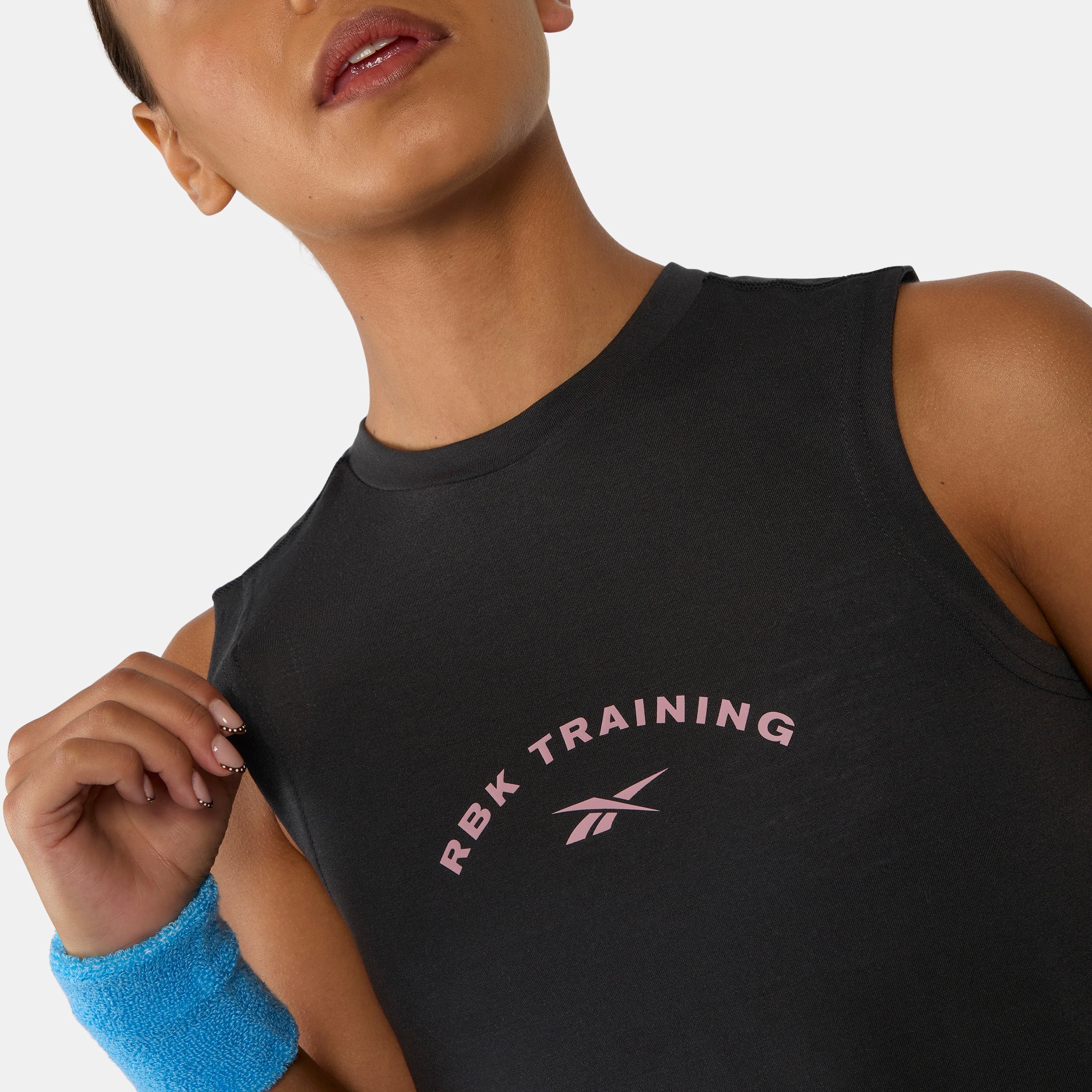 Lux Cropped Graphic Tank Black - Image 4