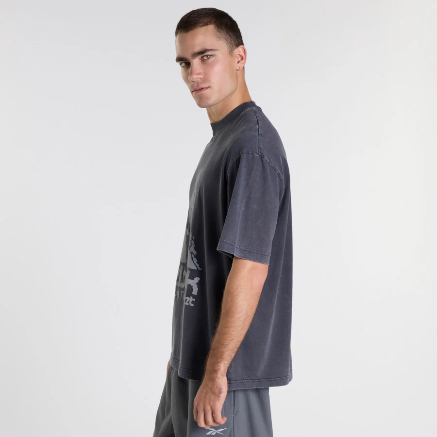 Market Graphic Tee Black - Image 3