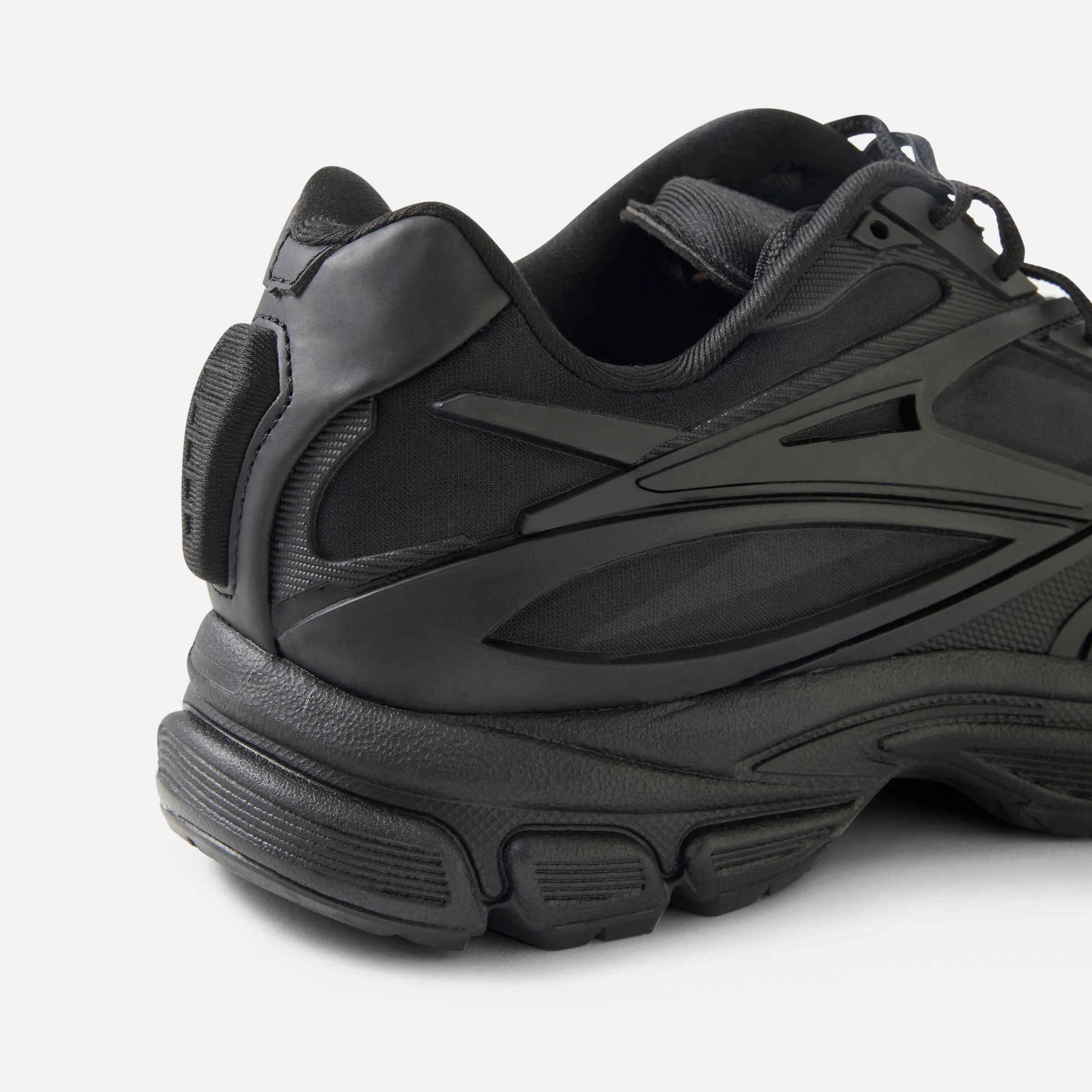 Premier Road Modern Black/Black/Black - Image 4