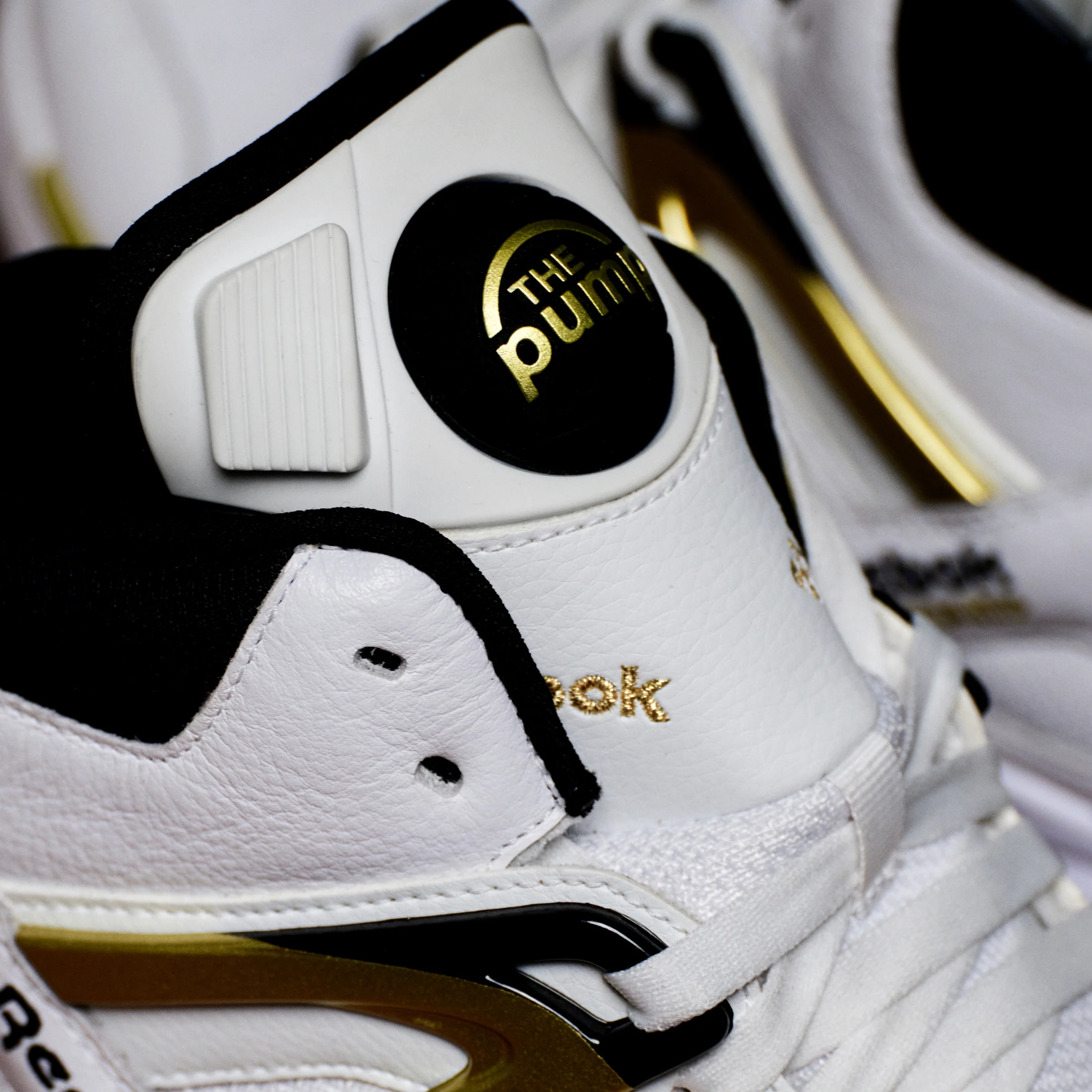 Pump Omni Zone Ii White/Black/Gold - Image 2
