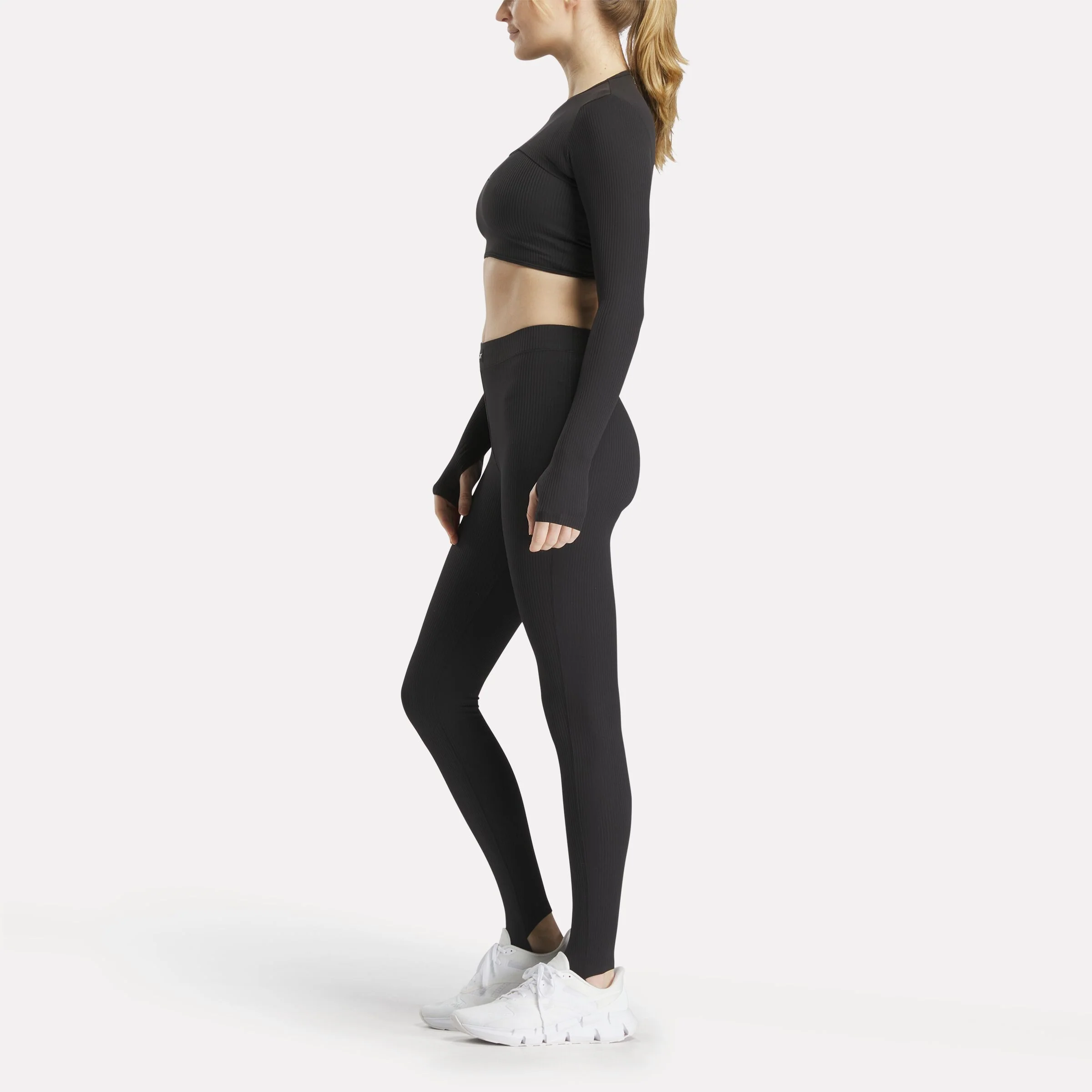 Q1 Studio Basics Shrug Black - Image 2