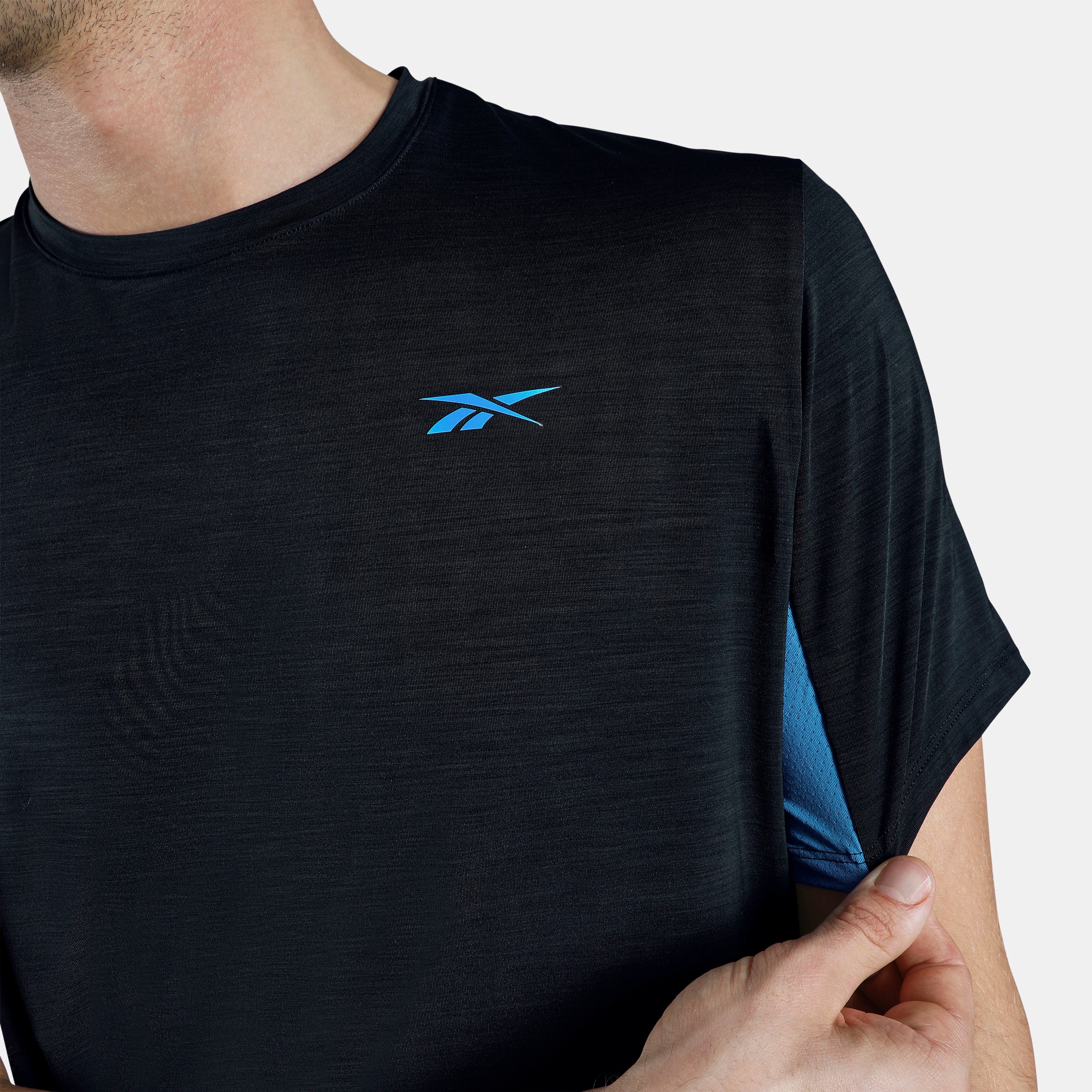 Rbk Chill Athlete Tee Black/Virtual Blue - Image 4