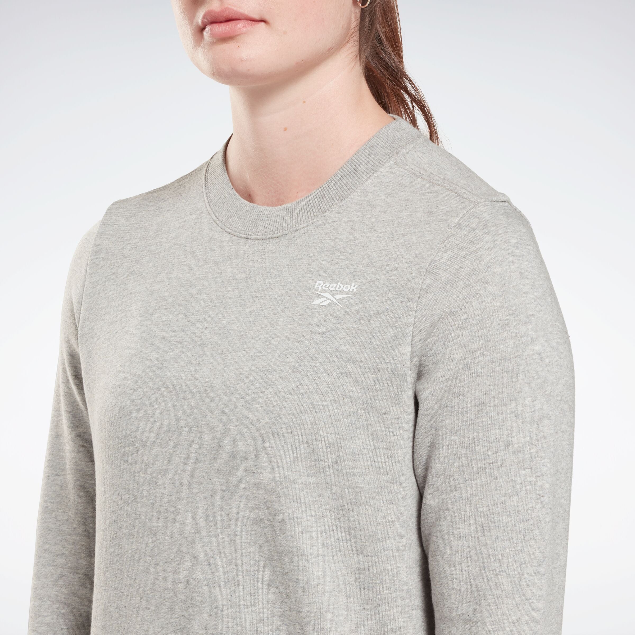 Reebok Identity Small Logo French Terry Crew Sweatshirt Medium Grey Heather - Image 4