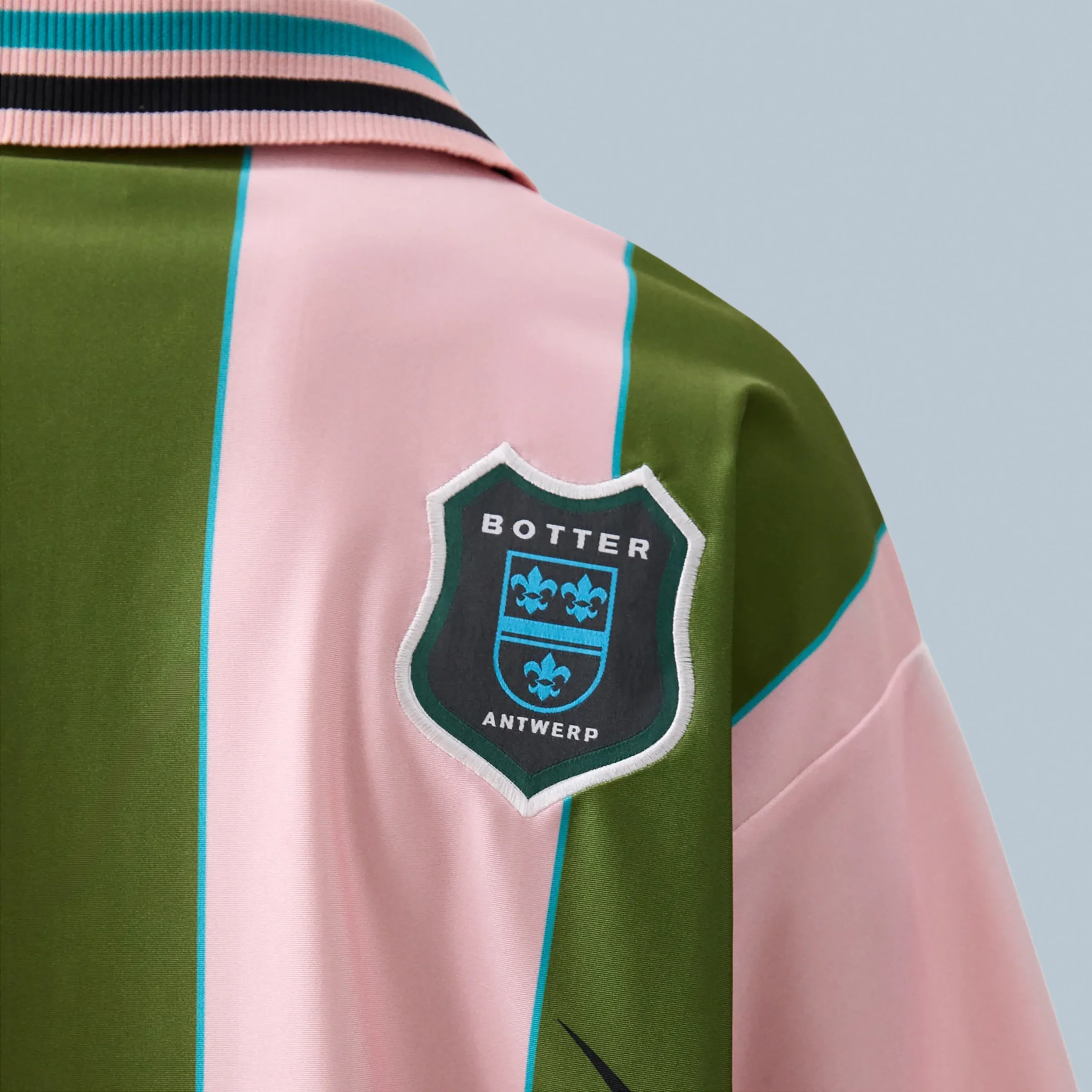 Reverse Soccer Tee Striped Botter Striped Pink/Green - Image 5