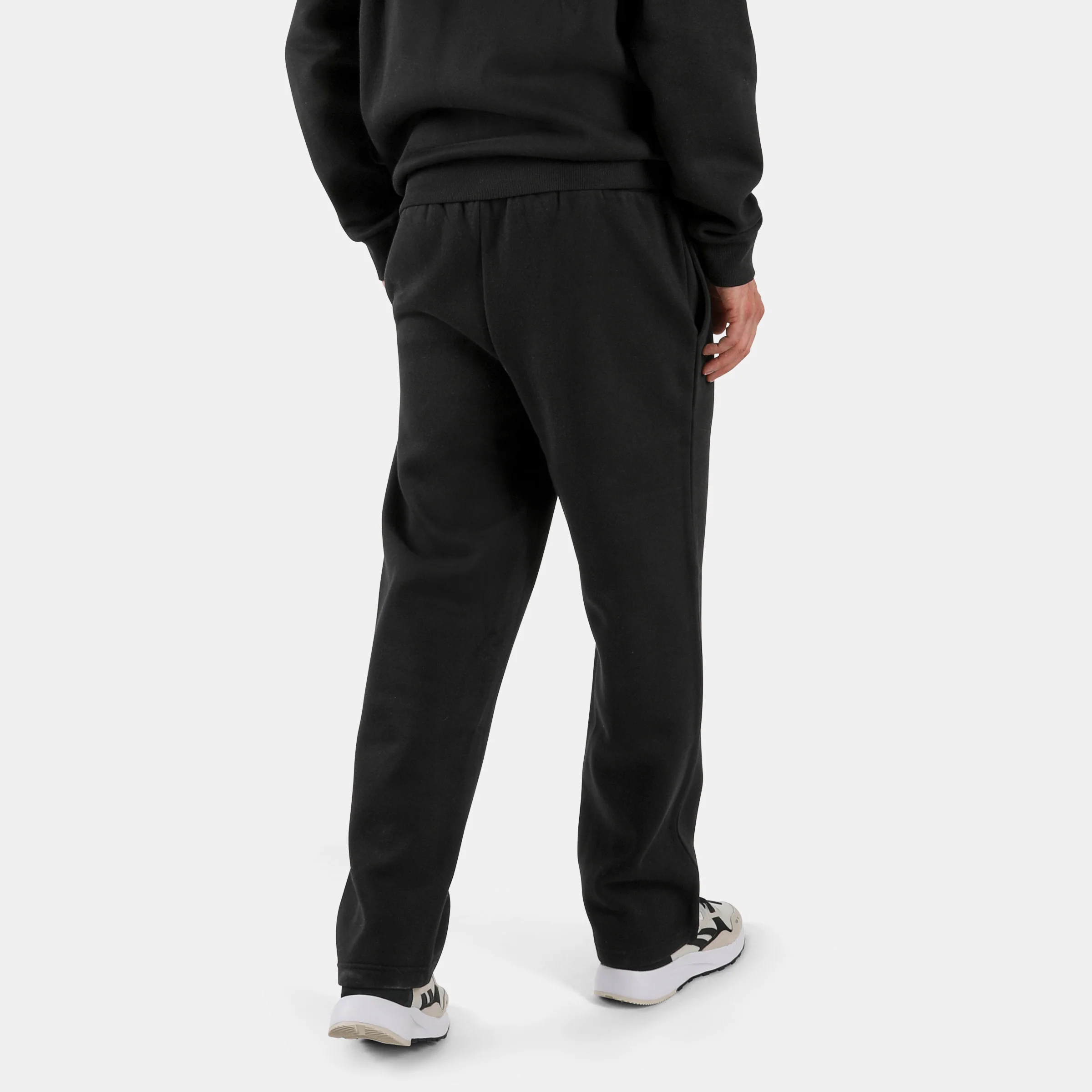 Small Logo Open Hem Pant Black - Image 3