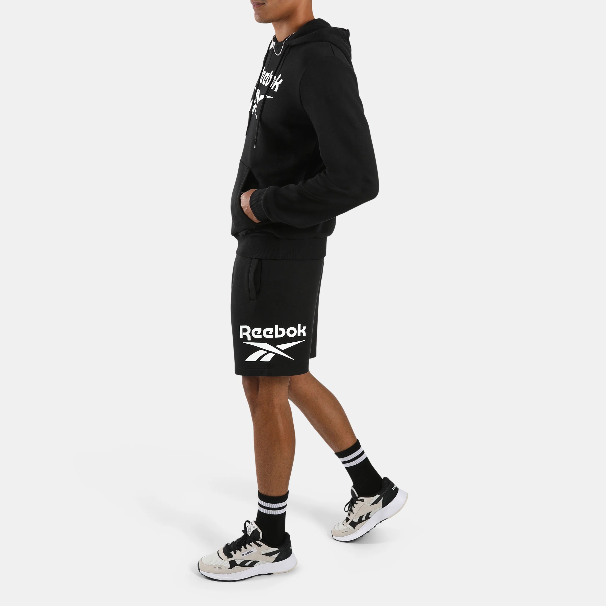 Victor Big Logo Pullover Hoody Black - Image 2